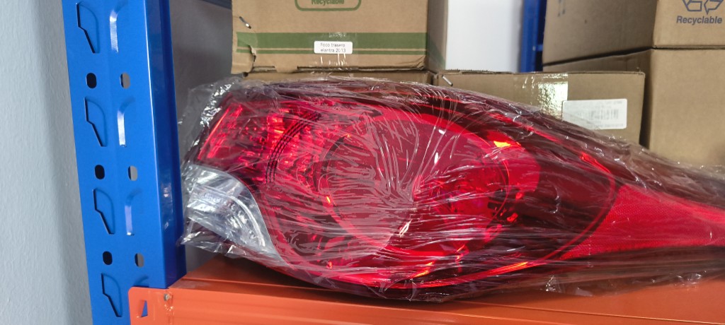 Foco trasero elantra2013