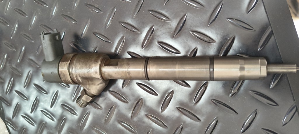 Inyector diésel d4fb