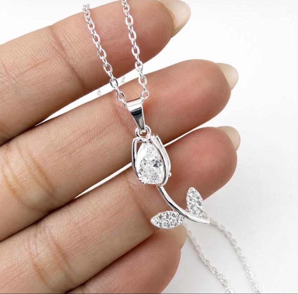 Collar tulipán blanco