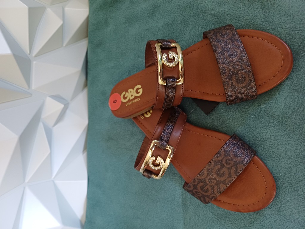 Sandalias GBG Los Angeles talla 6