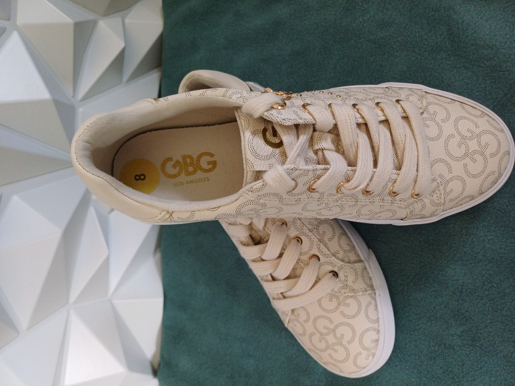Tenis GBG Los Angeles talla 8