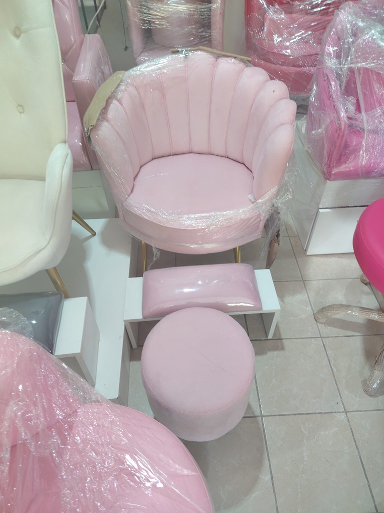 Sillon rosa con puff
