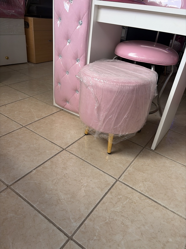Puff rosa sin patas