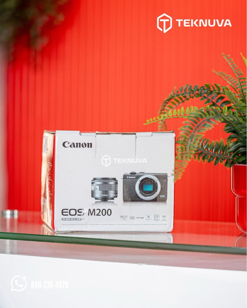 CANON EOS M200