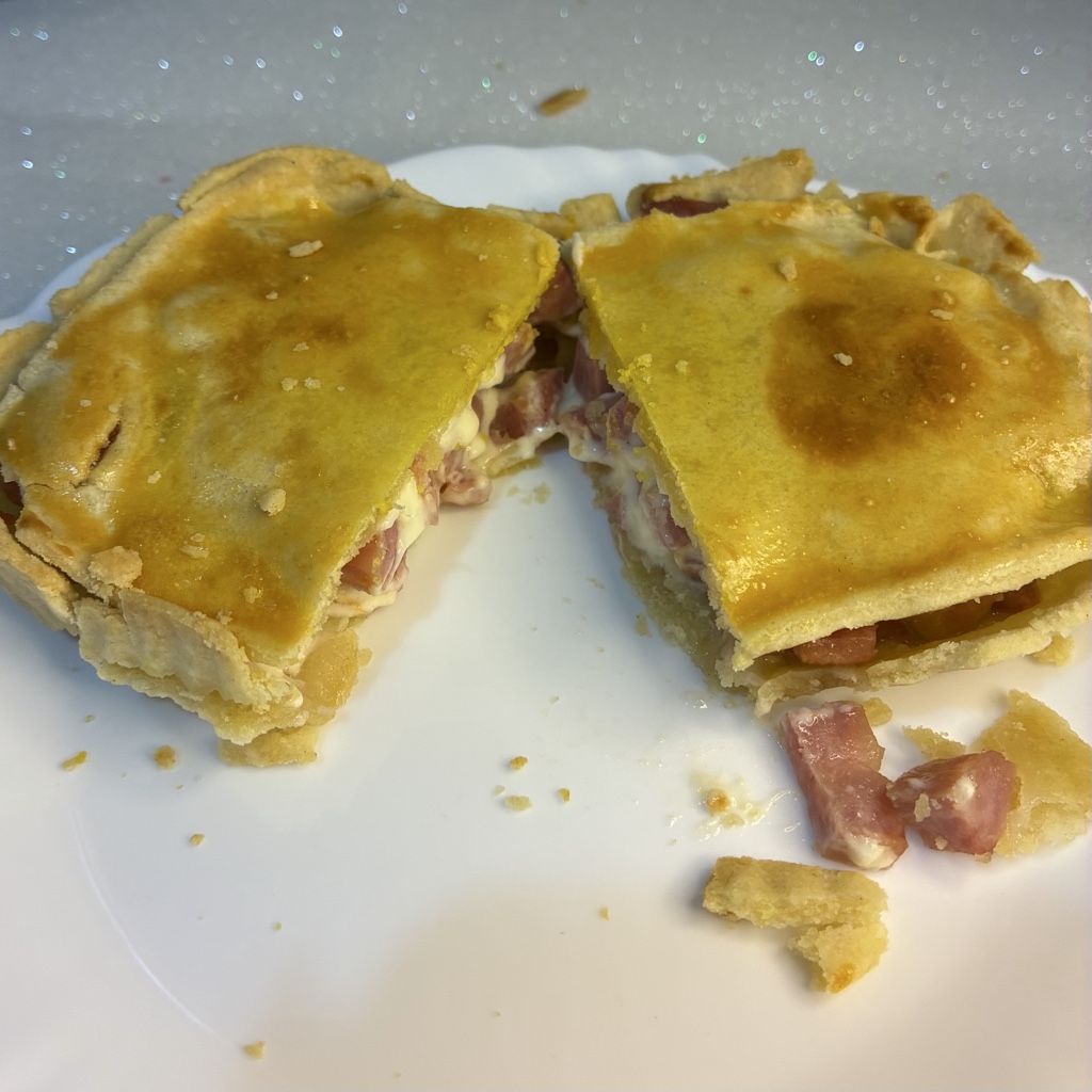 Empadão Calabresa com Requeijão