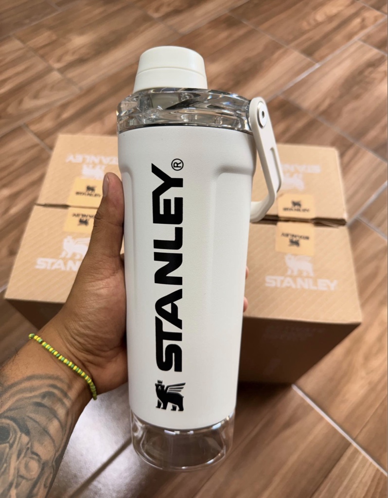 Stanley Shaker blanco