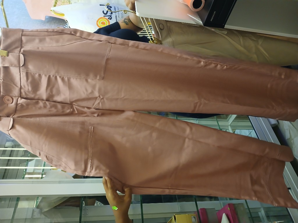 Pantalon rosado de dama