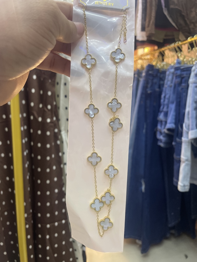 Collar baño oro flores