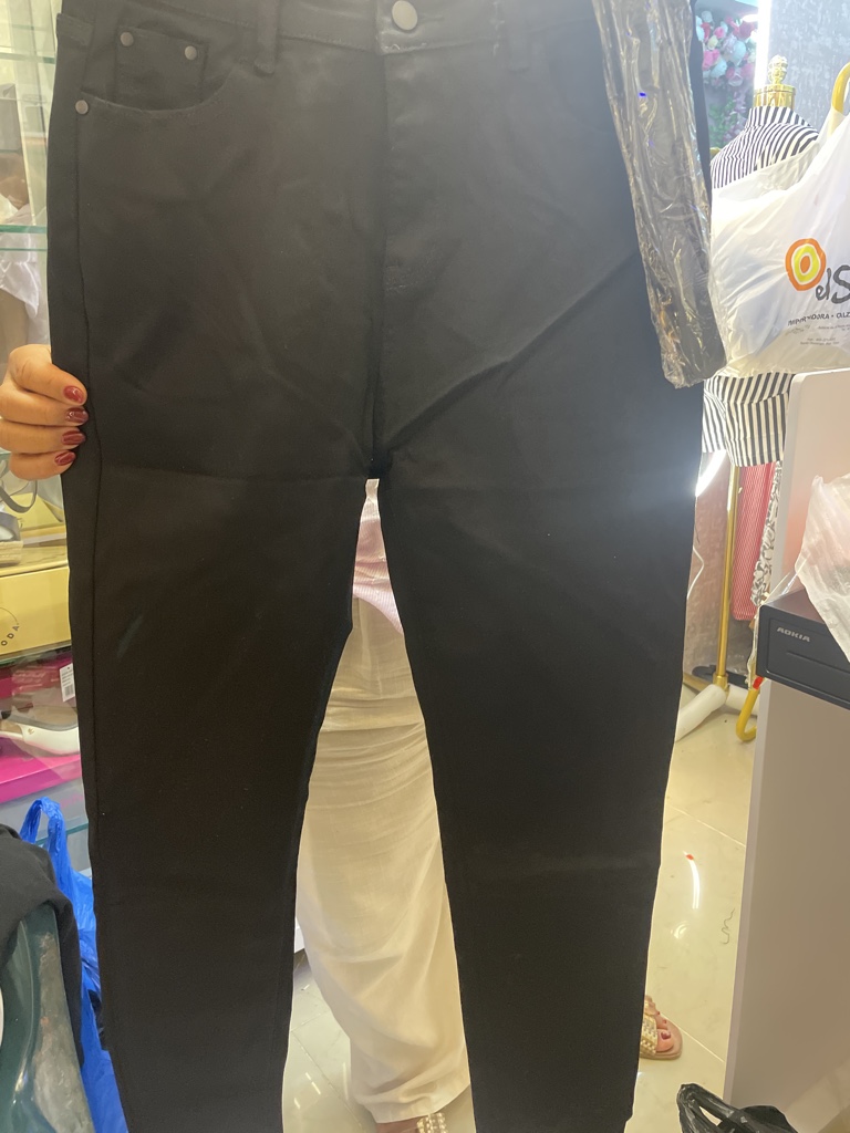 Pantalón negro jeans varias tallas