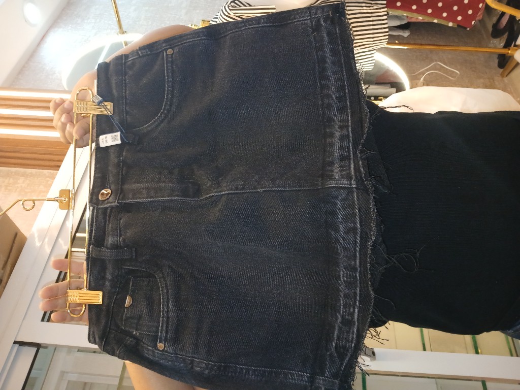 Falda pantalon jeans negra