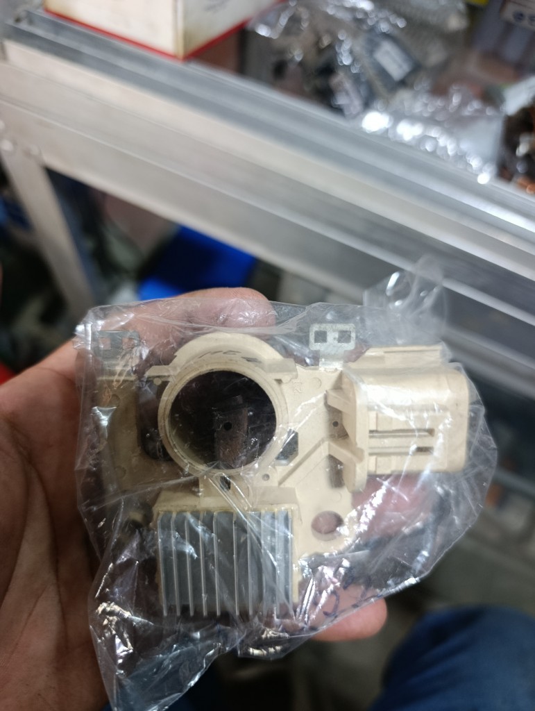 Regulador de voltaje 12 v