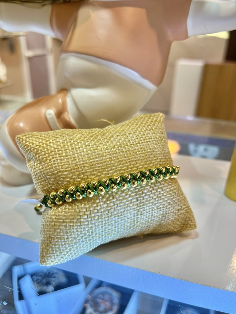 Pulsera tejida cruzada