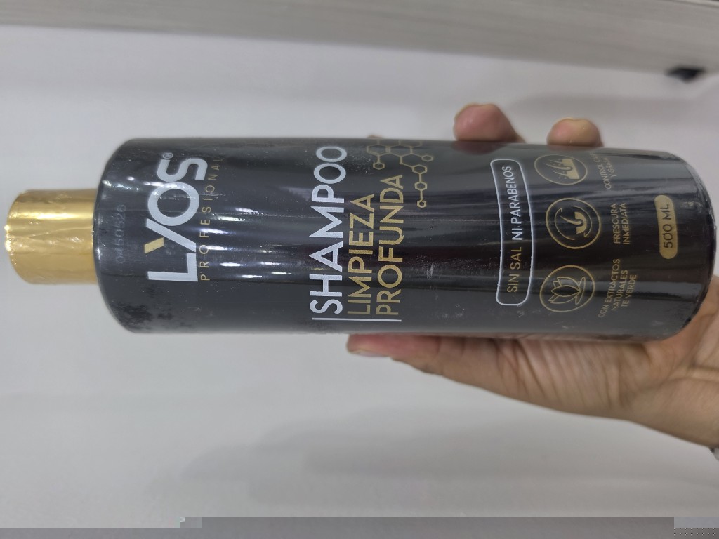 Shampoo lyos