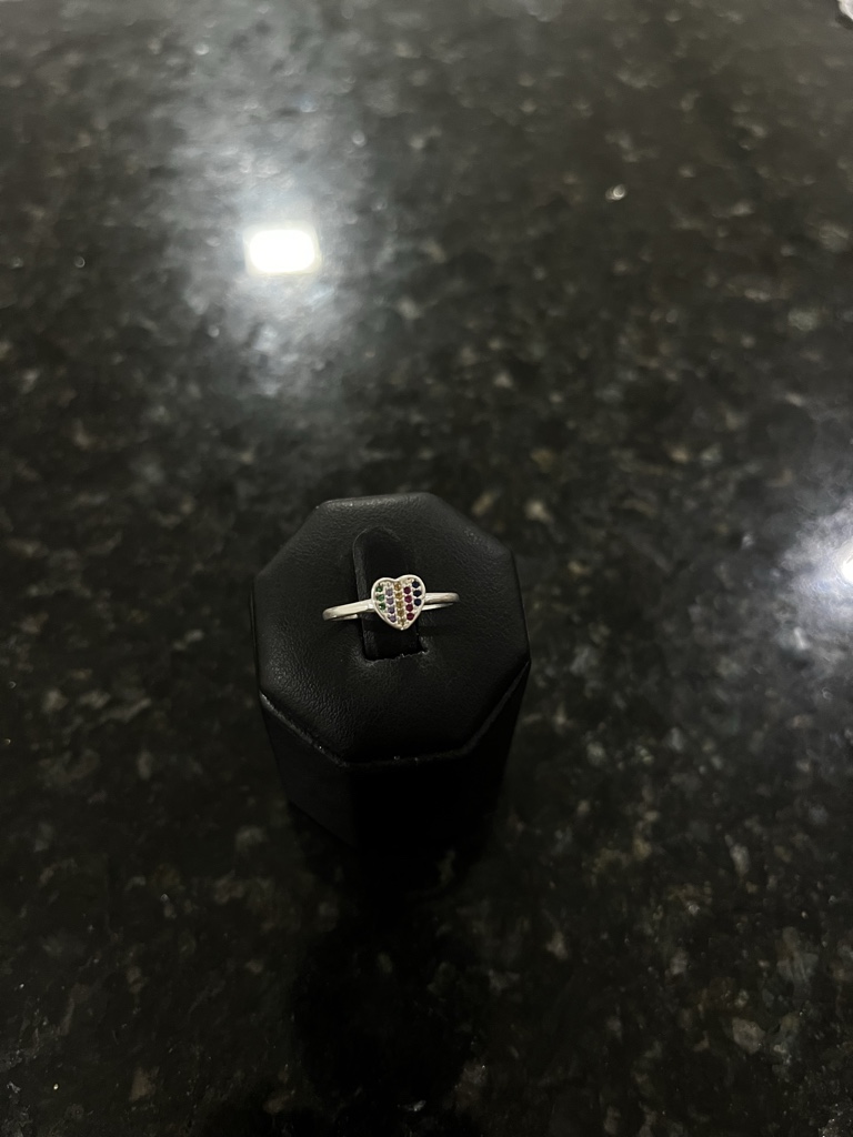 Anel feminino coraçãozinho colorido M (Prata 925)