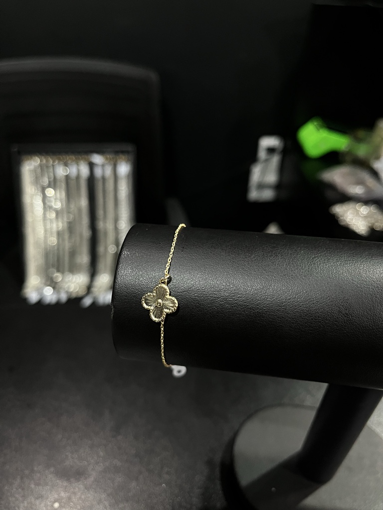 Pulseira feminina trevo (Banhado a ouro 18k)