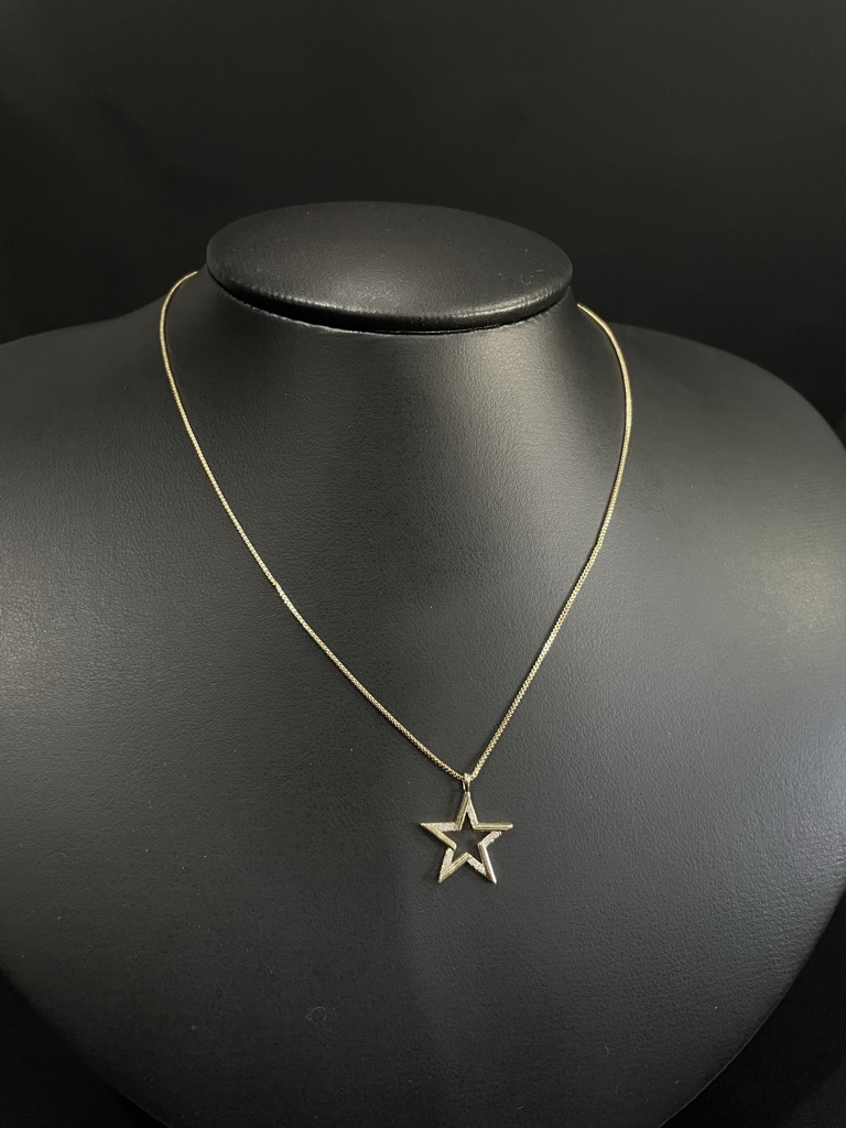 Colar feminino estrela (Banhado a ouro 18k)