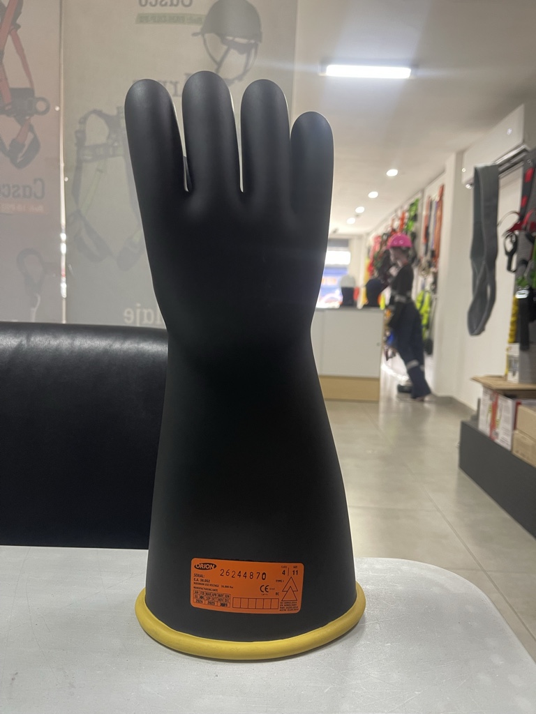 ORION guante negro dieléctrico clase 4