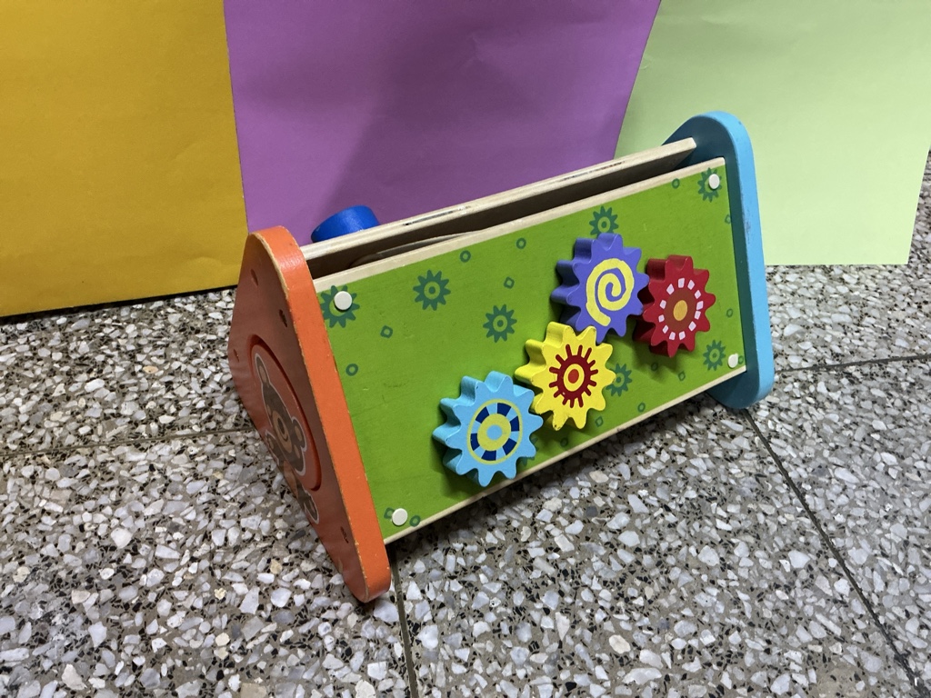 montessori triángulo