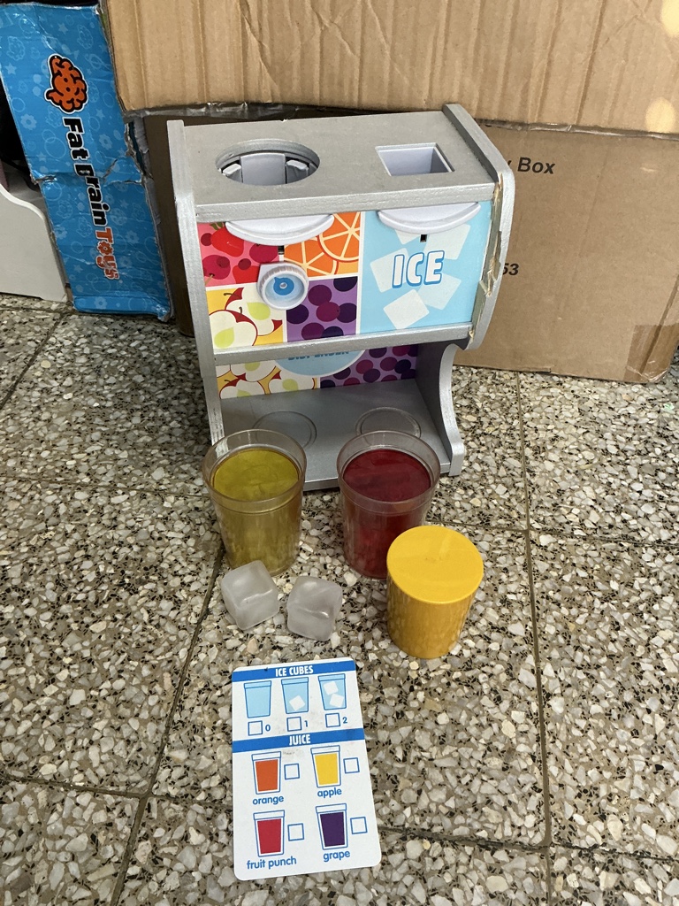Fat Brain Toys dispensador de jugo