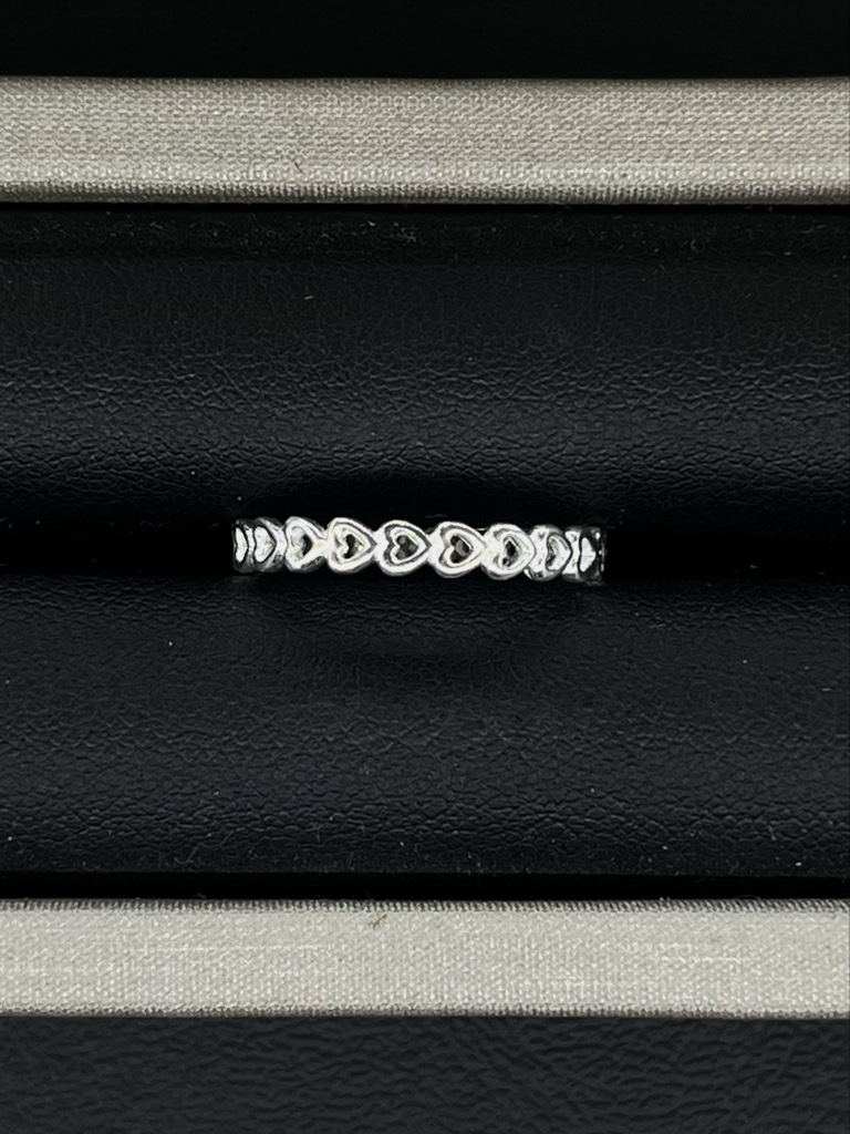 Anillo de corazones