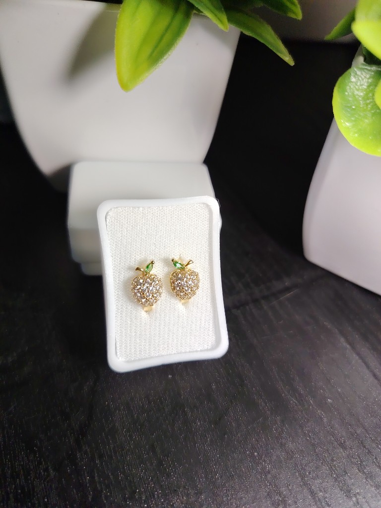 Aretes dorados manzana