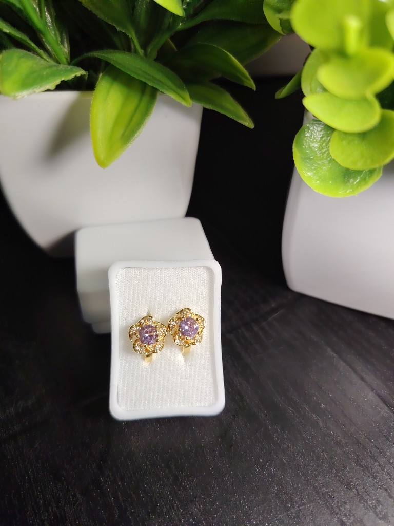 Aretes dorados flor rosa