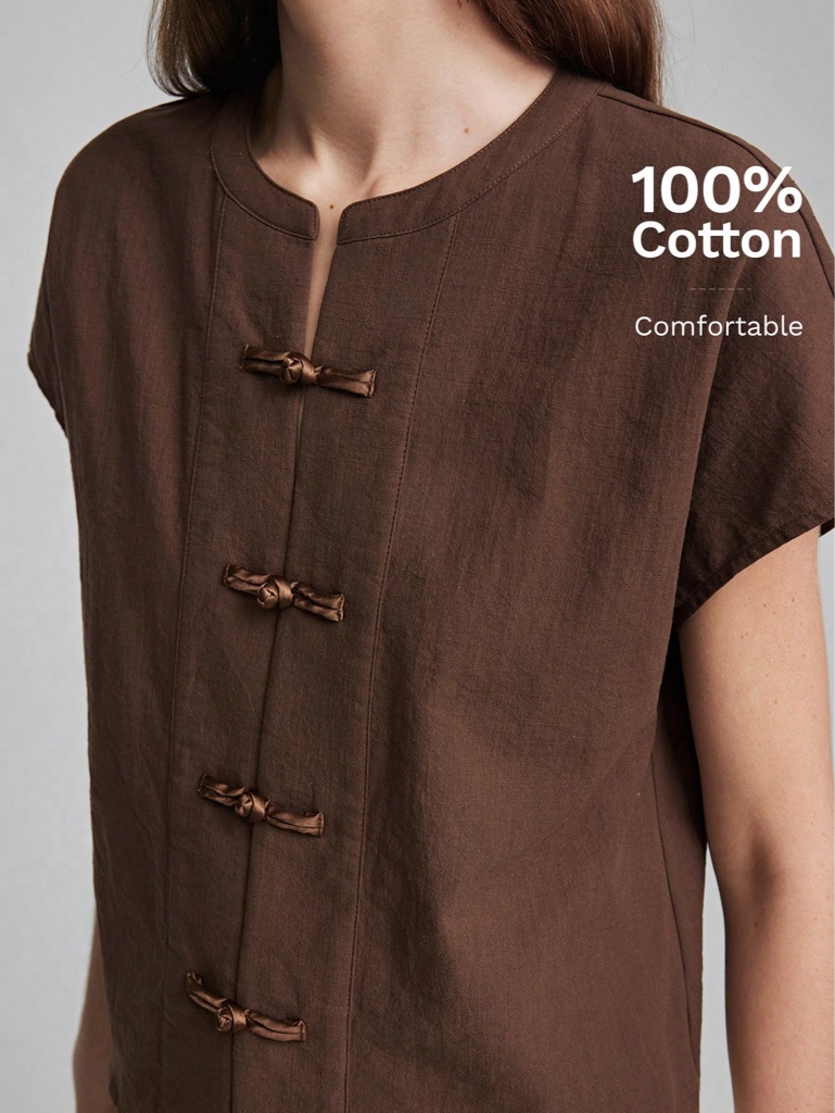 Blusa marrón tendencia china