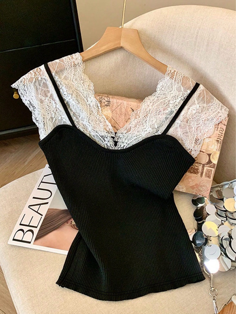 Blusa de tirantes de blonda