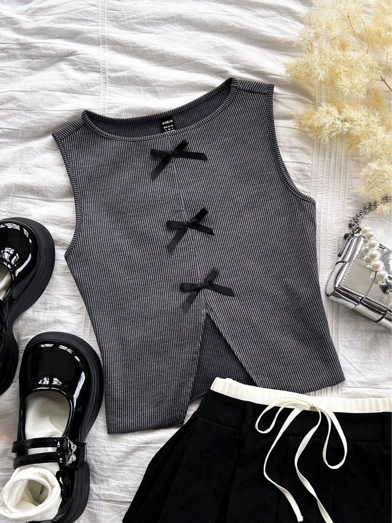 Blusa de lazos negros