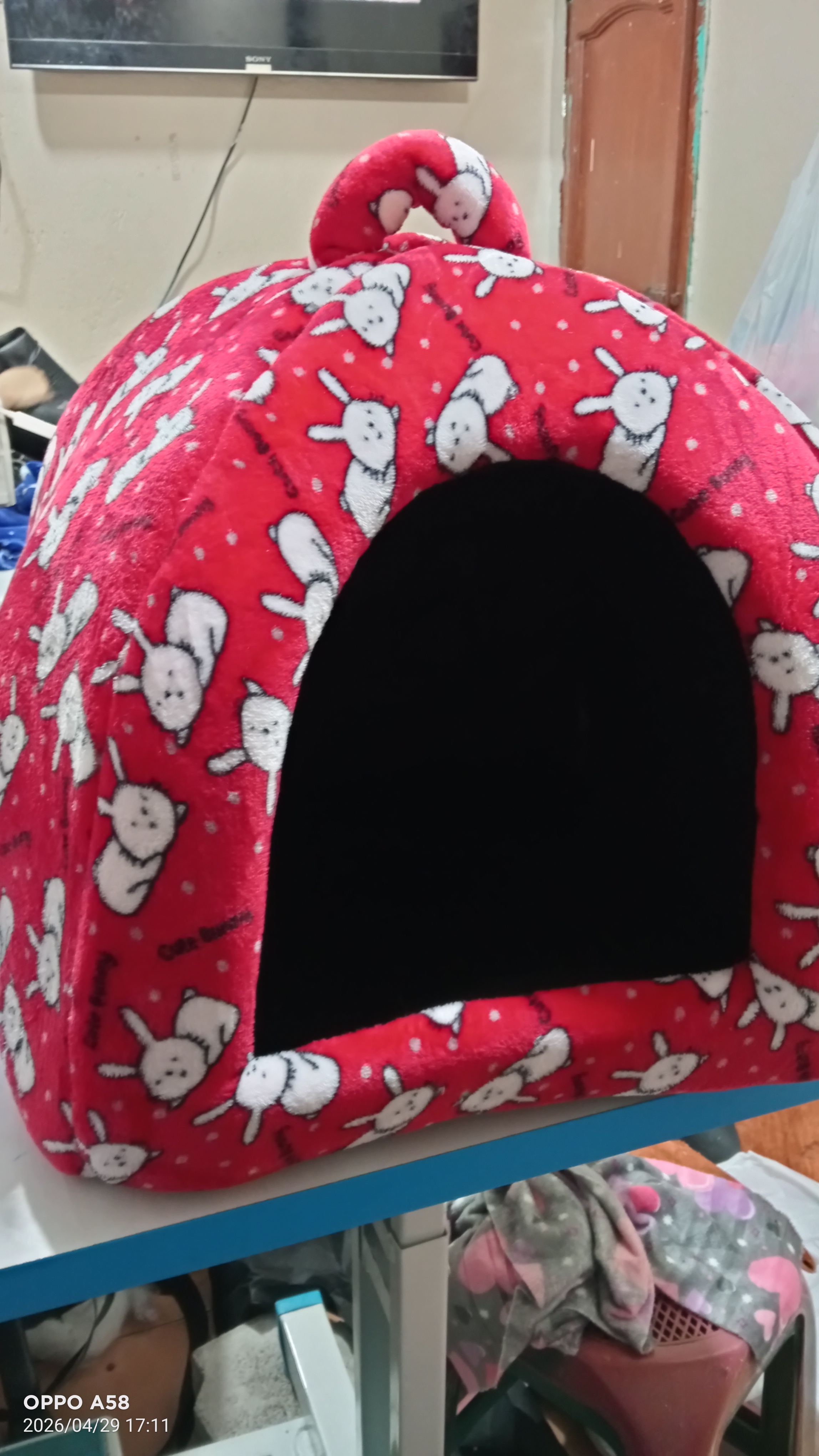 Cama/casita para mascota con estampado de conejos