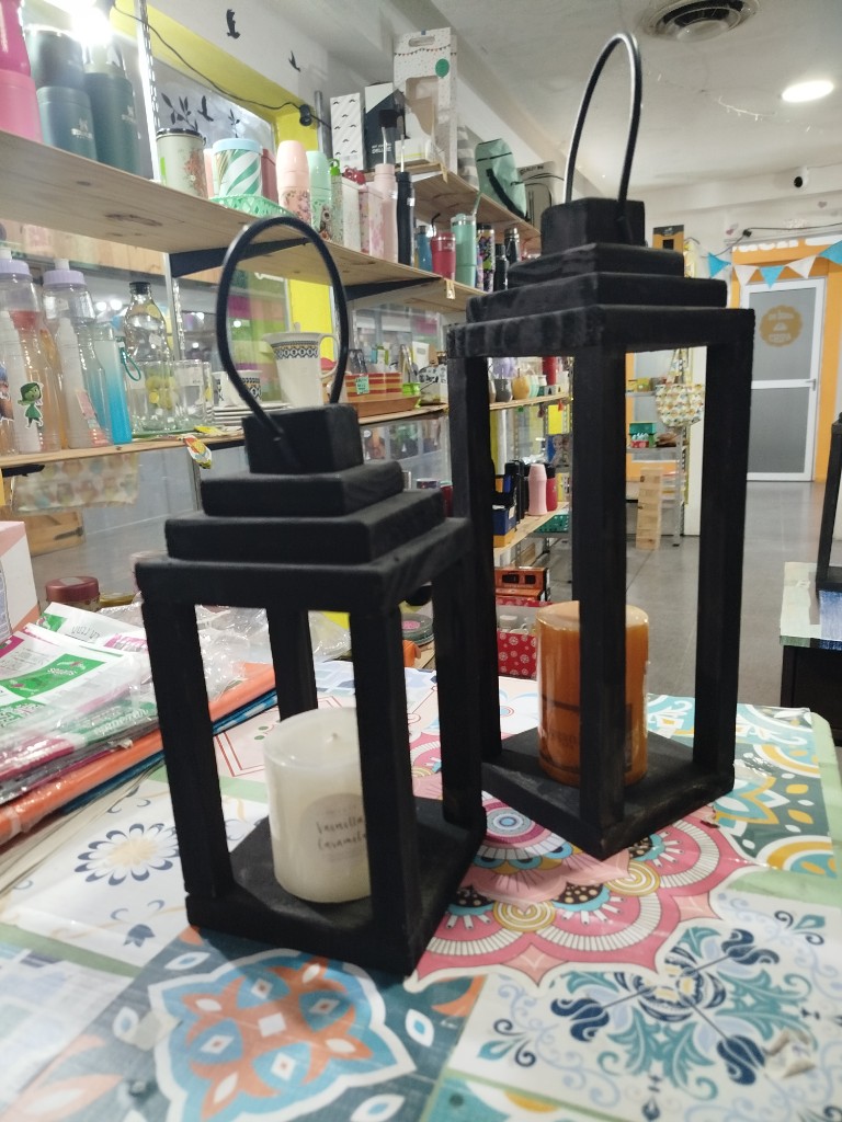 813Fc FAROL PINO CHICO PINTADO