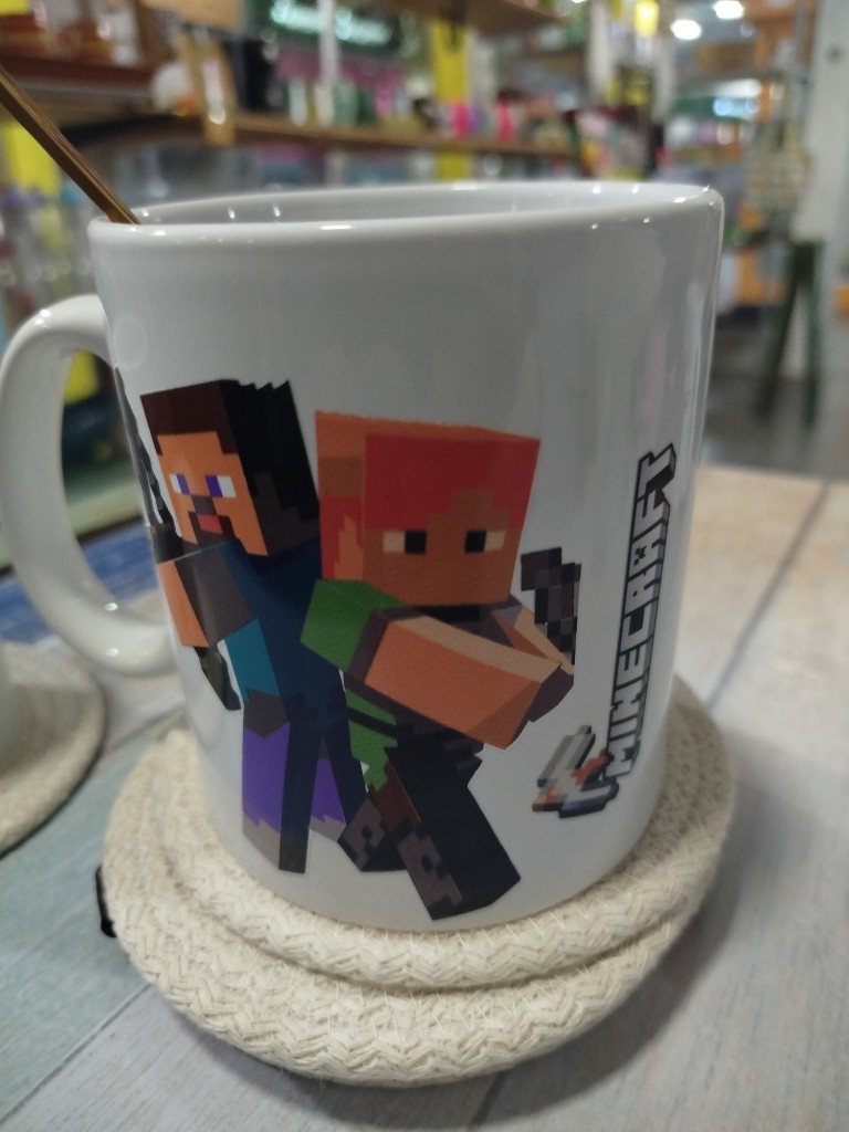 692mc Taza blanca grande con aploque mishop
