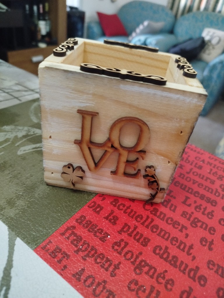 C07 cajita 10x10 pintada