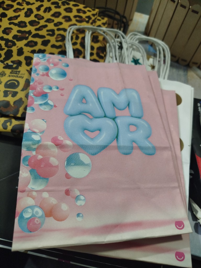 719 bolsa papel love 14x20