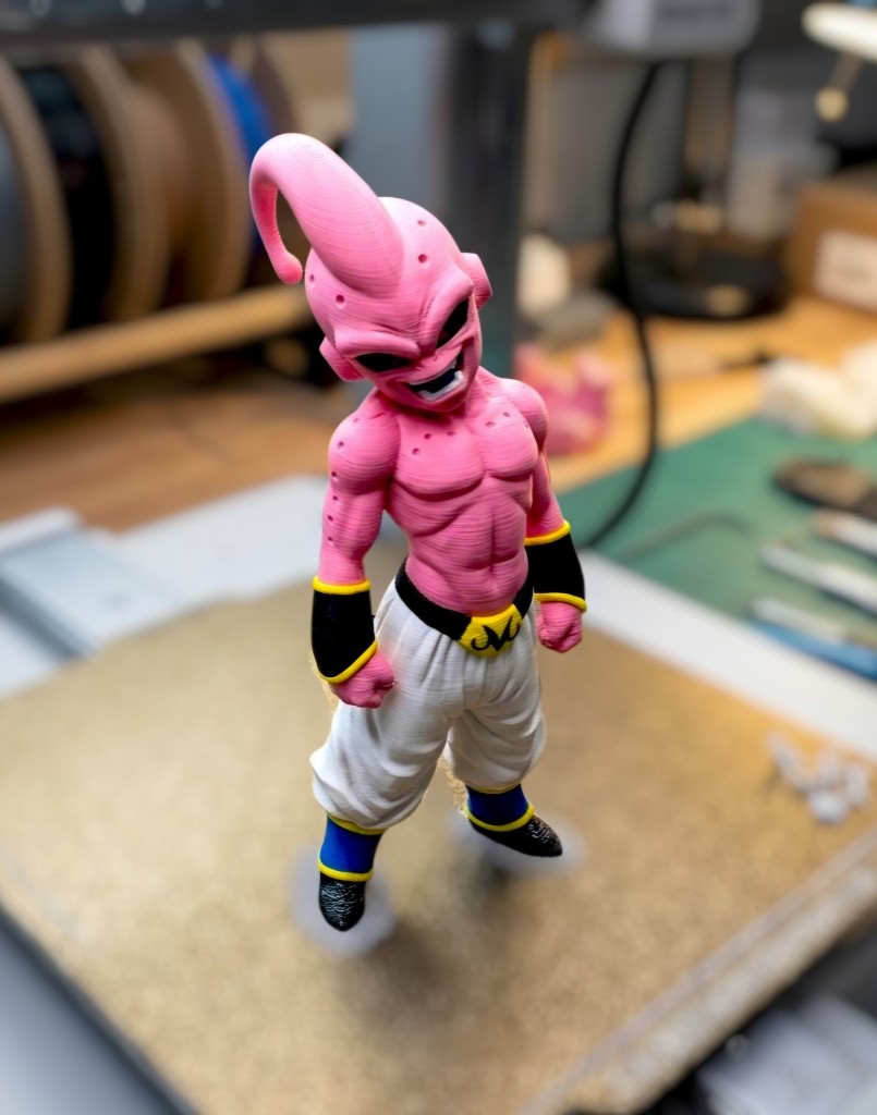 Figura buu 15cm