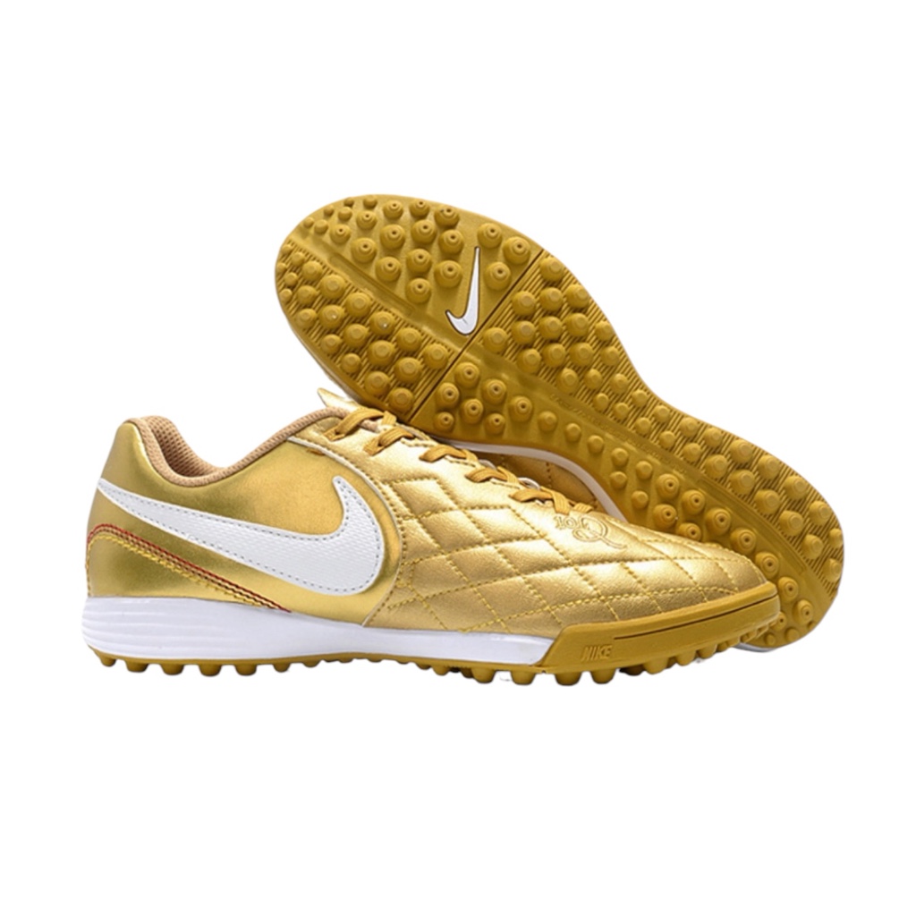 Nike Tiempo R10 dorada