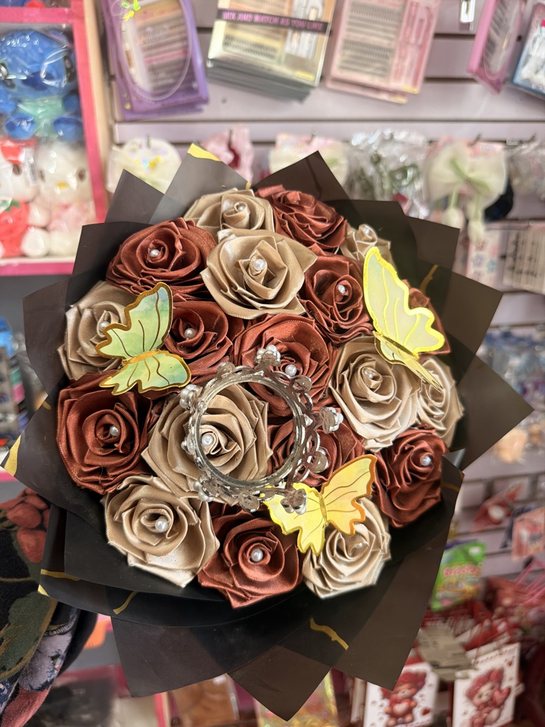Ramo de rosas eternas café
