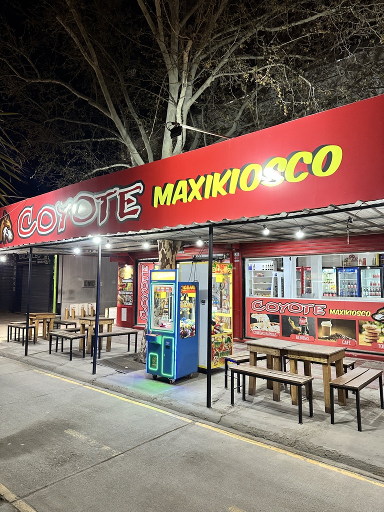 Coyote maxikiosco