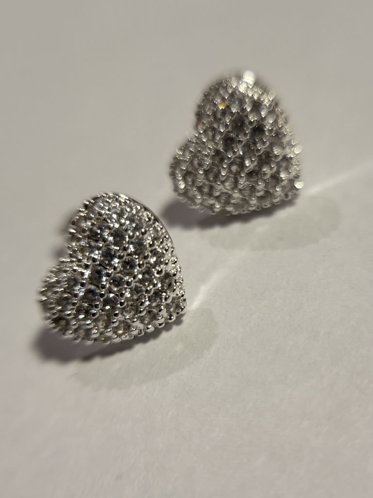 Aros de plata 925 en forma de corazón con micro circones