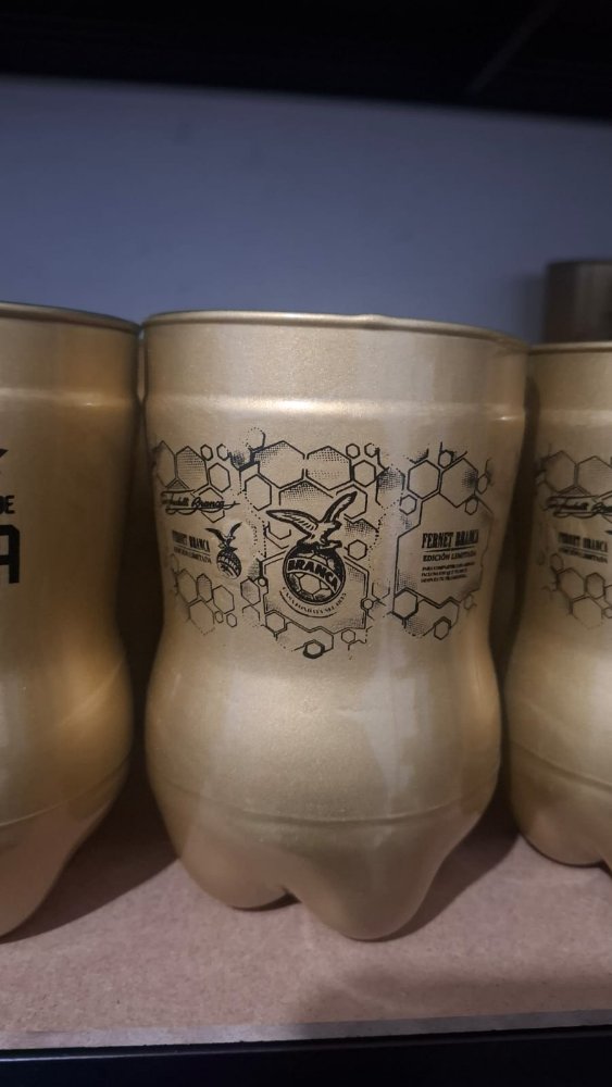 vaso fernet dorado