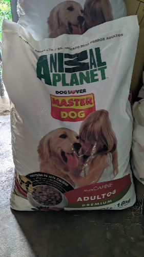 Saco de Alimento para Perros Aultos (39lb)