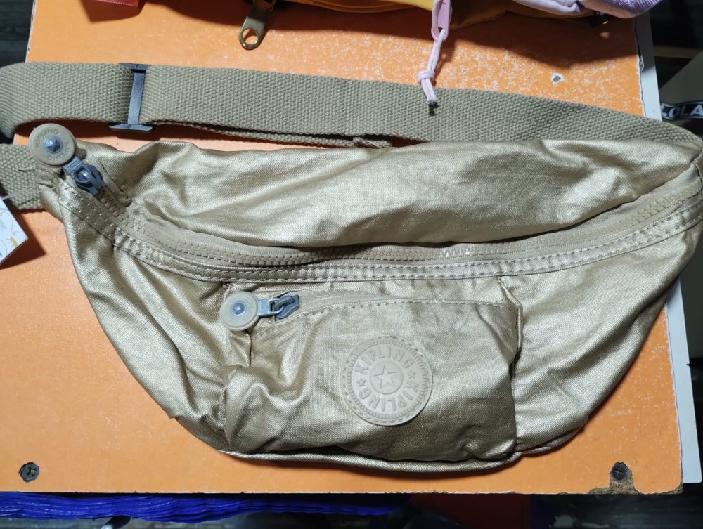 canguro kipling lona brillante 2 cierres