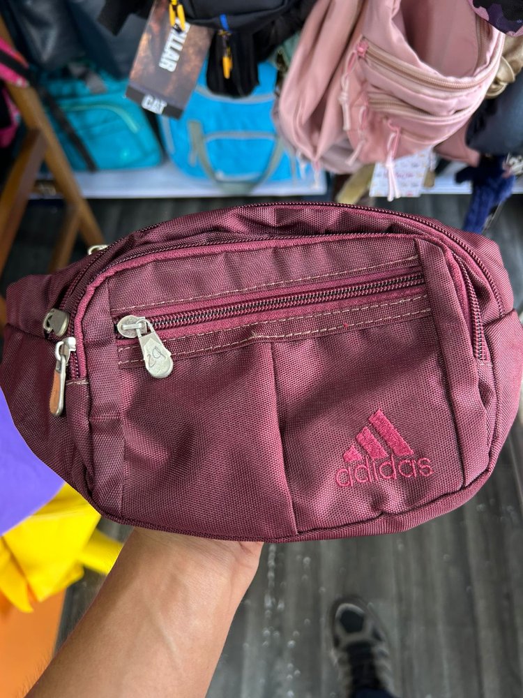 canguro adidas vino tinto