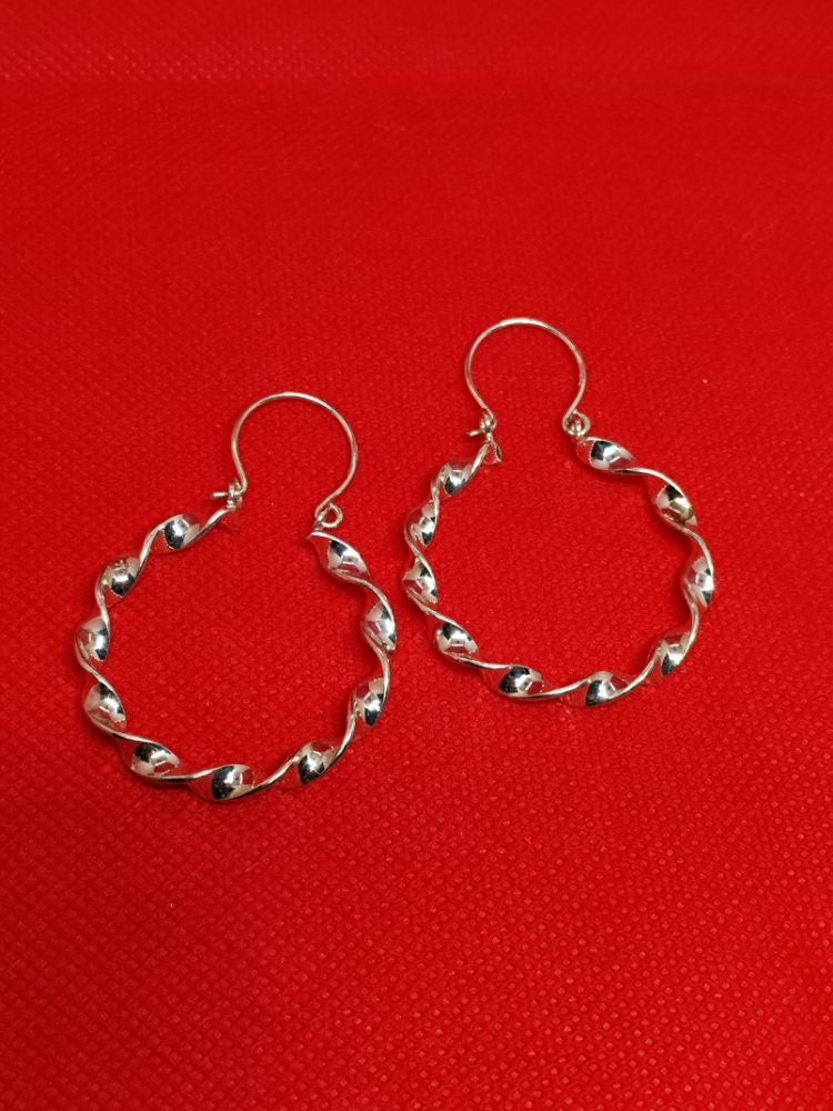22 Aro argolla 8.1 gr