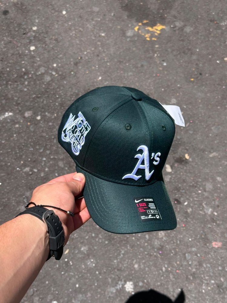 Gorra negra Athletics A's Nike Classic 1 Size