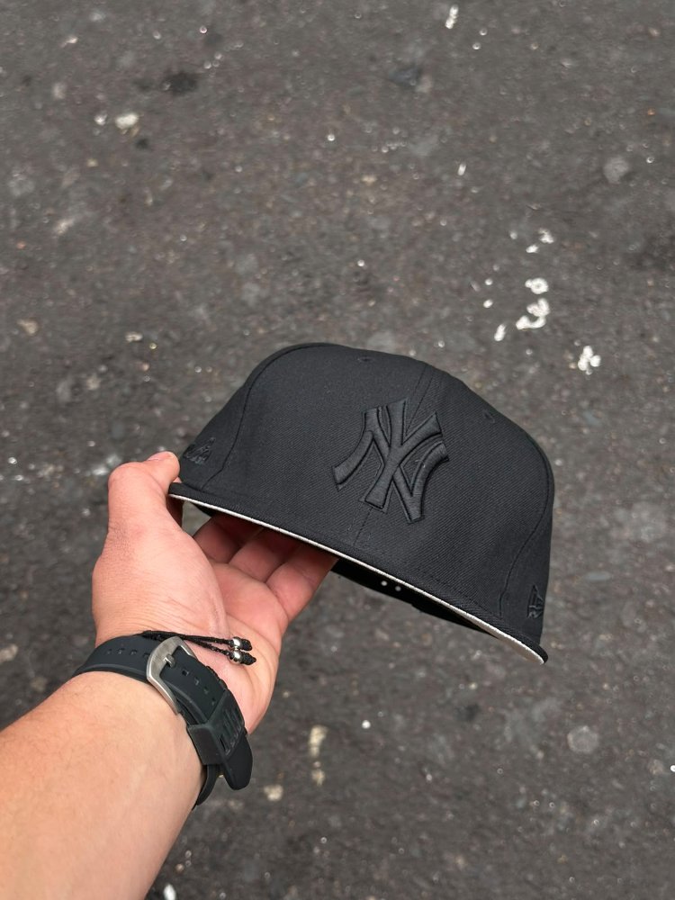 Gorra negra New Y0ork Yankees AJUSTABLE