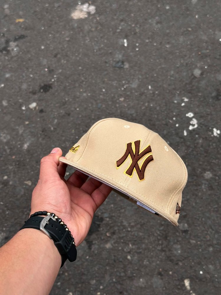 Gorra New York Yankees beige AJUSTABLE