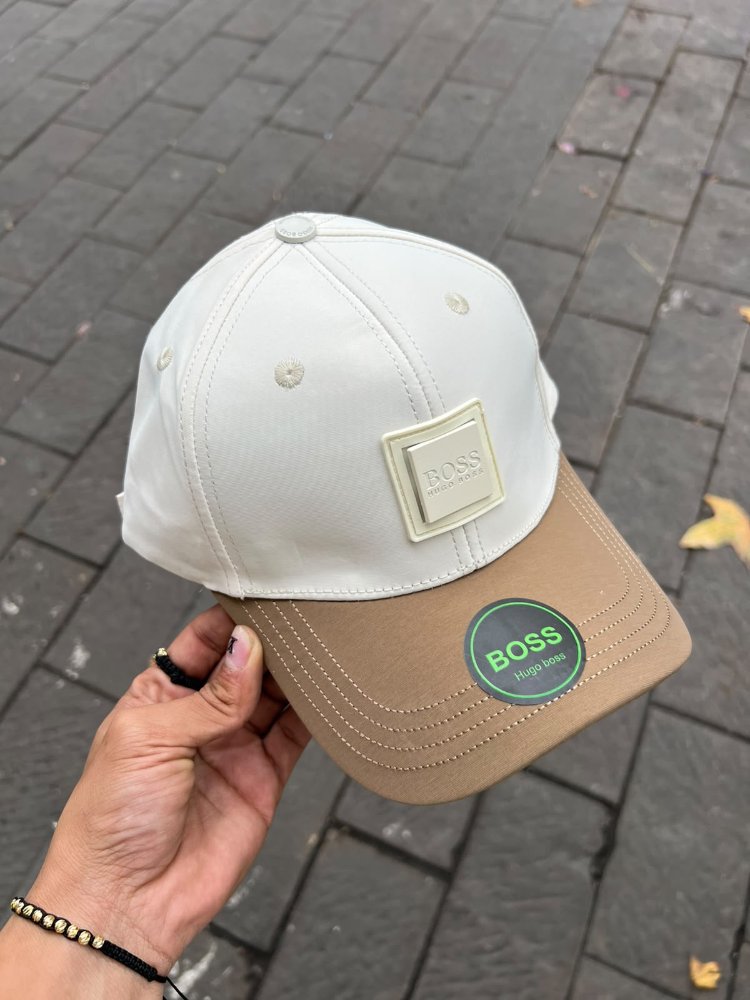 Gorra Boss Hugo Boss blanca y beige