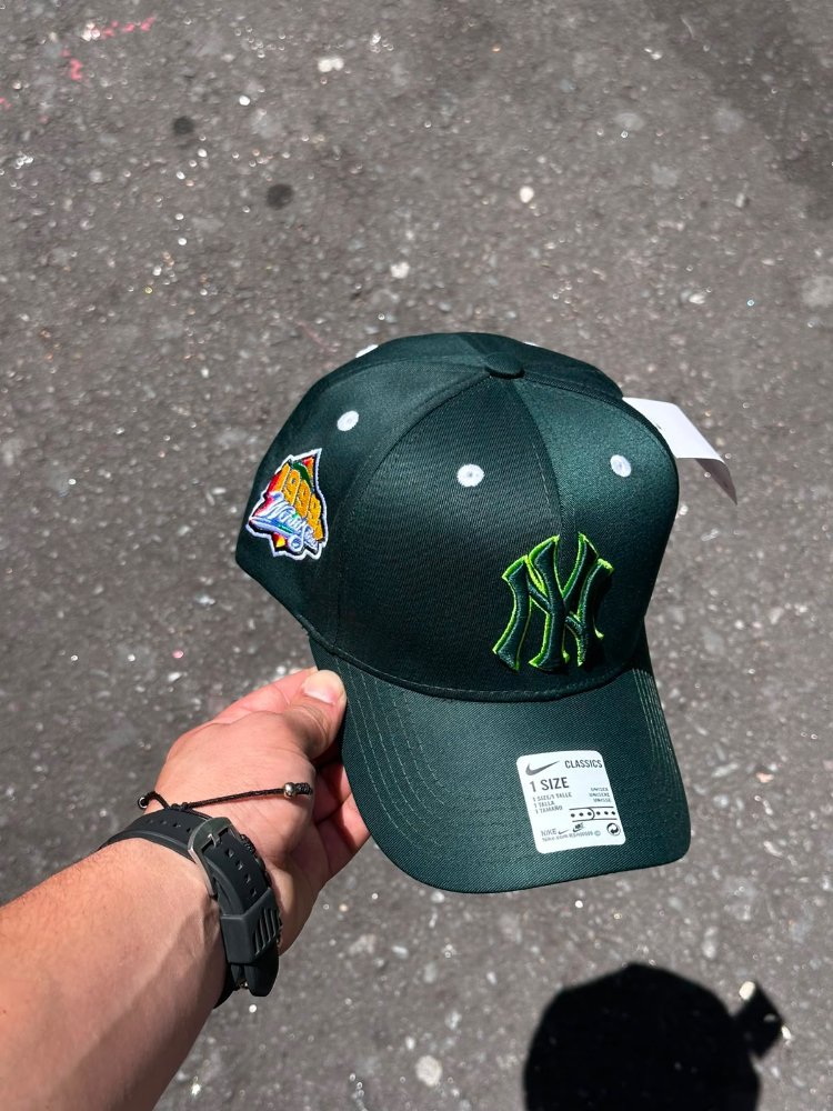 Gorra Nike Classics NY Yankees verde