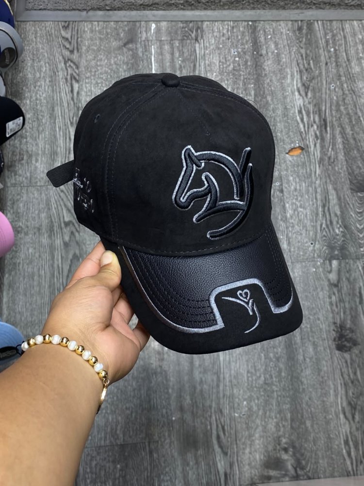 GORRA YEISON JIMENEZ NEGRA